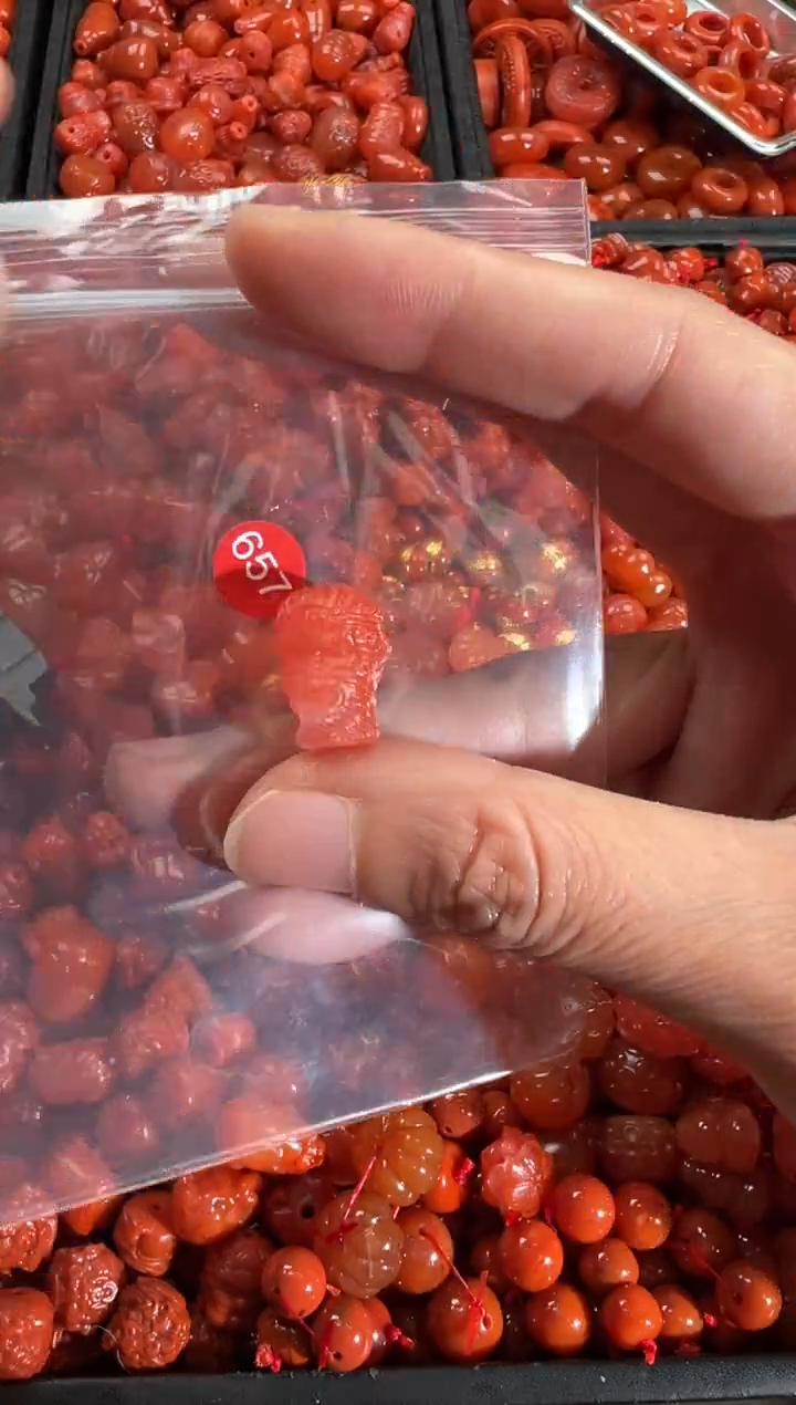 【闪购商品】南红玛瑙颈饰未镶嵌1