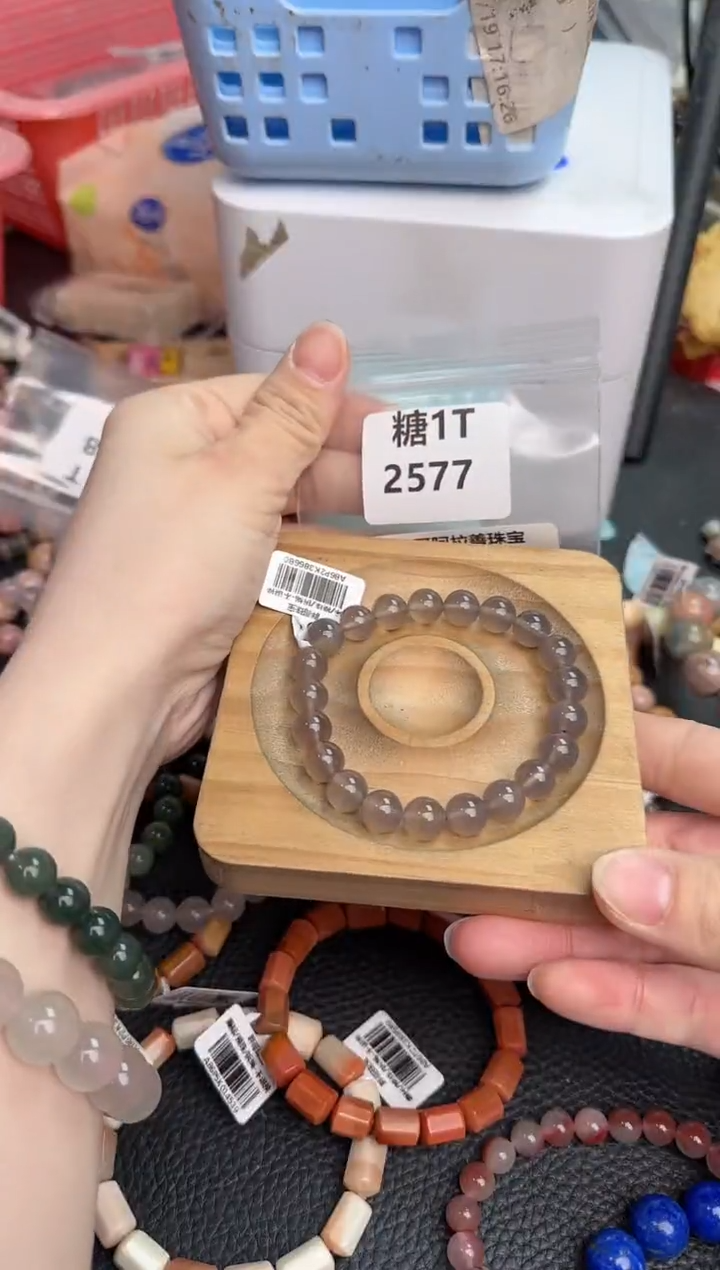 【闪购商品】石英质玉手链未镶嵌1T2577