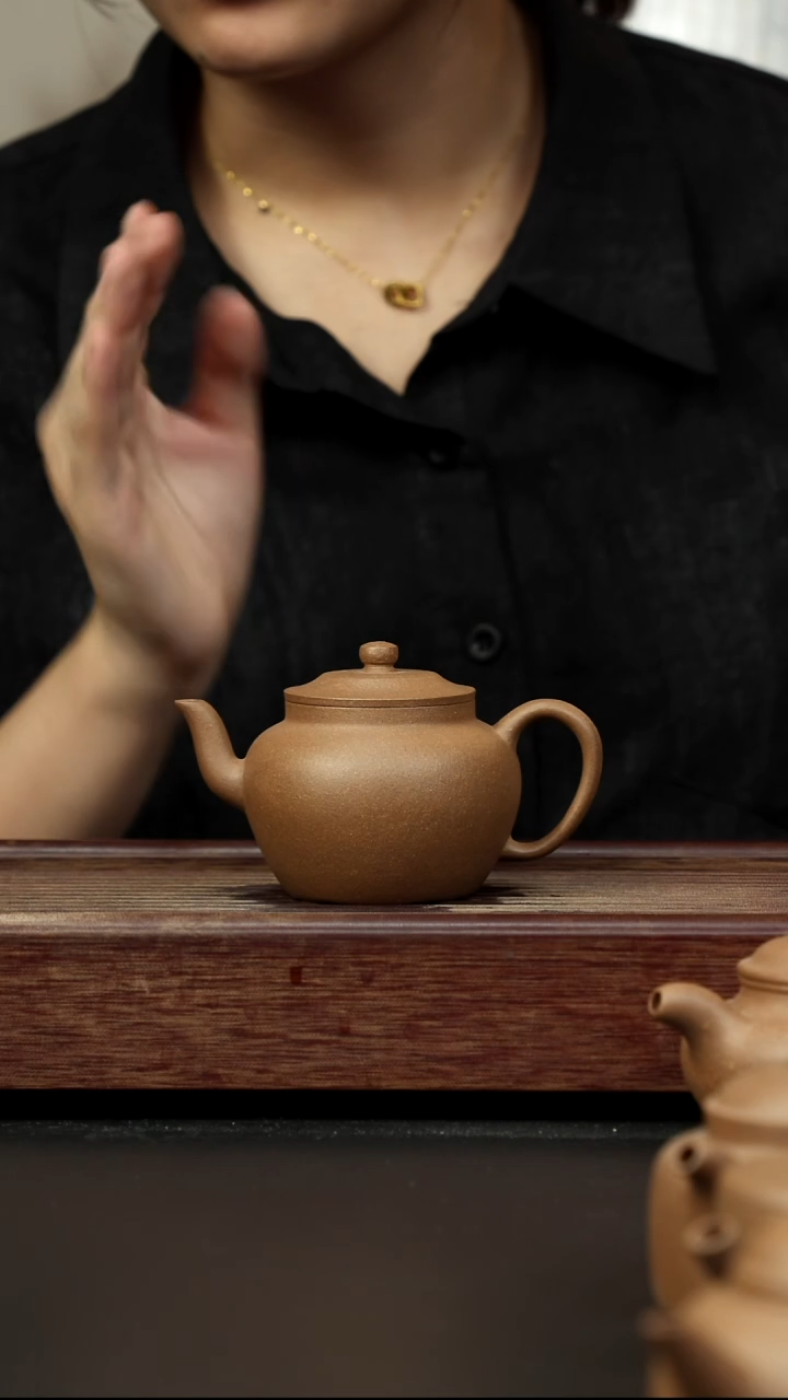 紫砂茶壶芝麻绿 宫灯