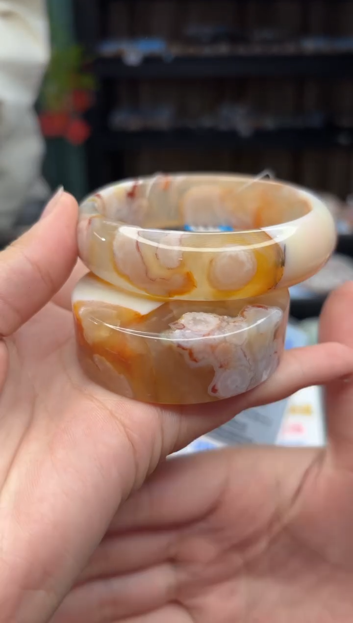 【闪购商品】石英质玉手镯未镶嵌636（62圈赠送镯心）