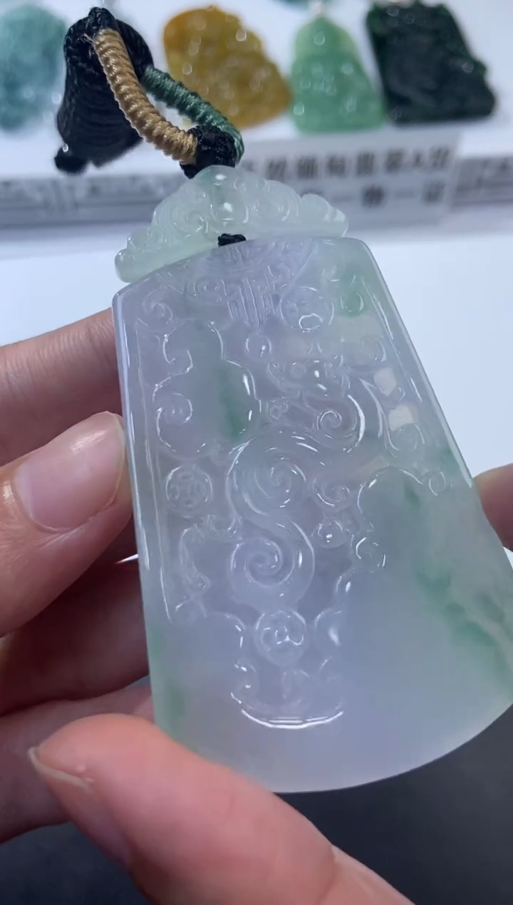 未镶嵌挂件翡翠372638     多人 