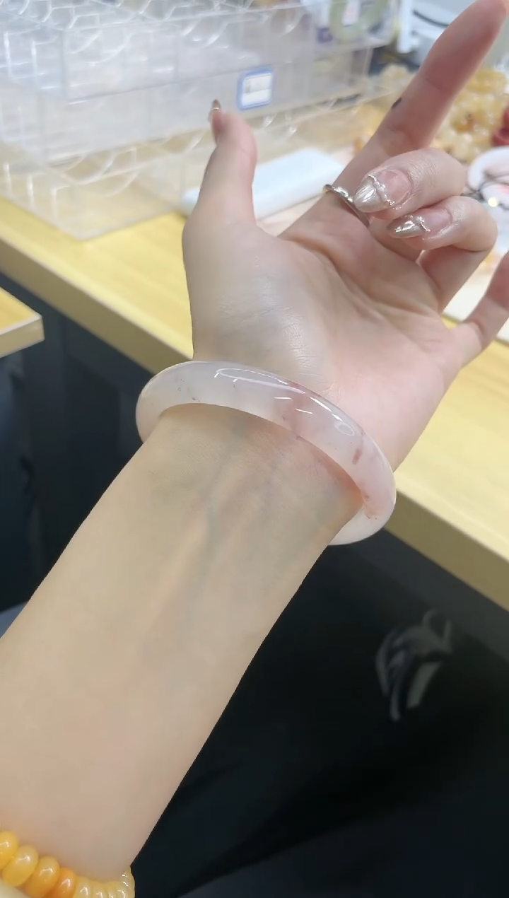 石英质玉手镯未镶嵌15/58.5