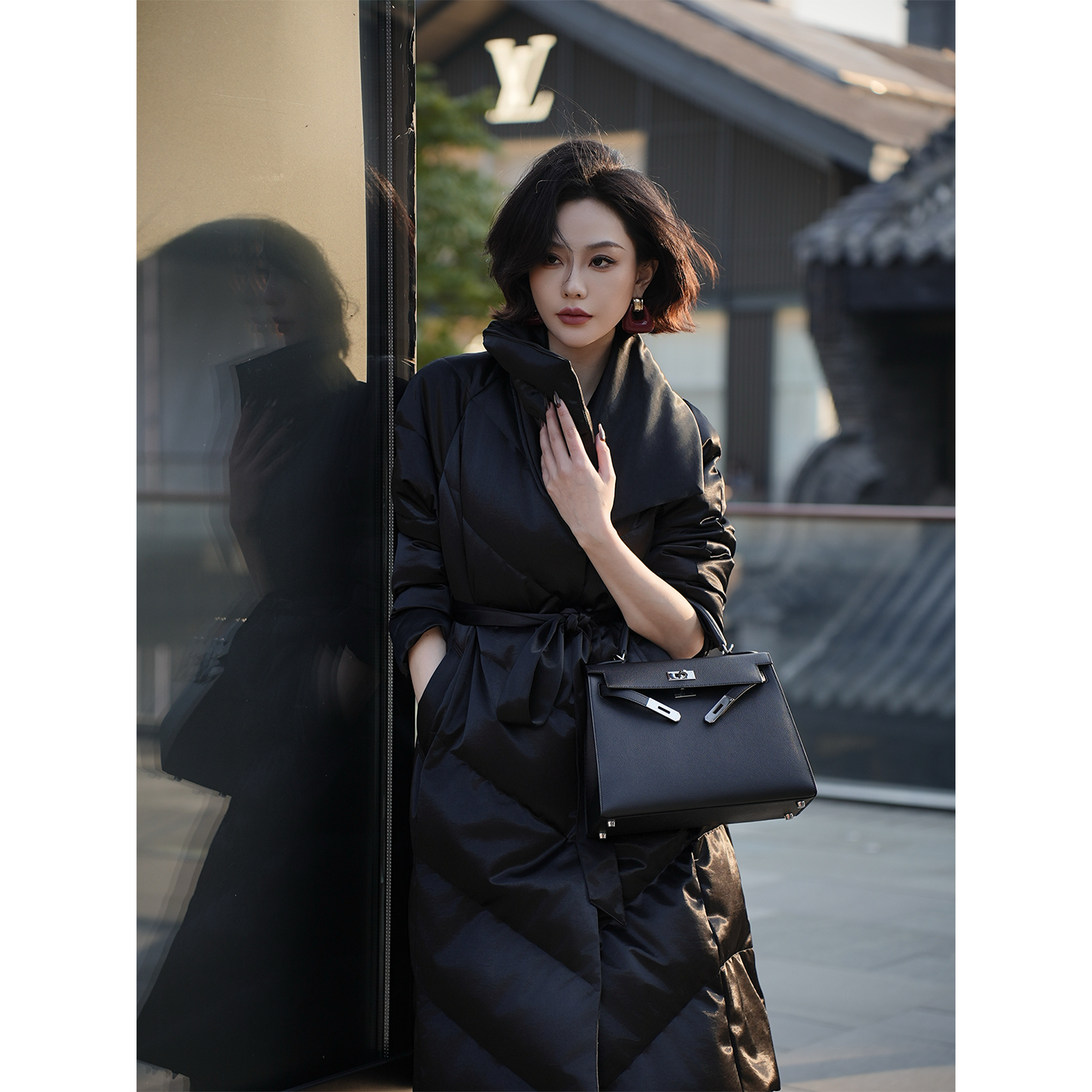 唐一可原创设计-高级缎面流光白鹅绒长款羽绒服优雅御寒气质收腰