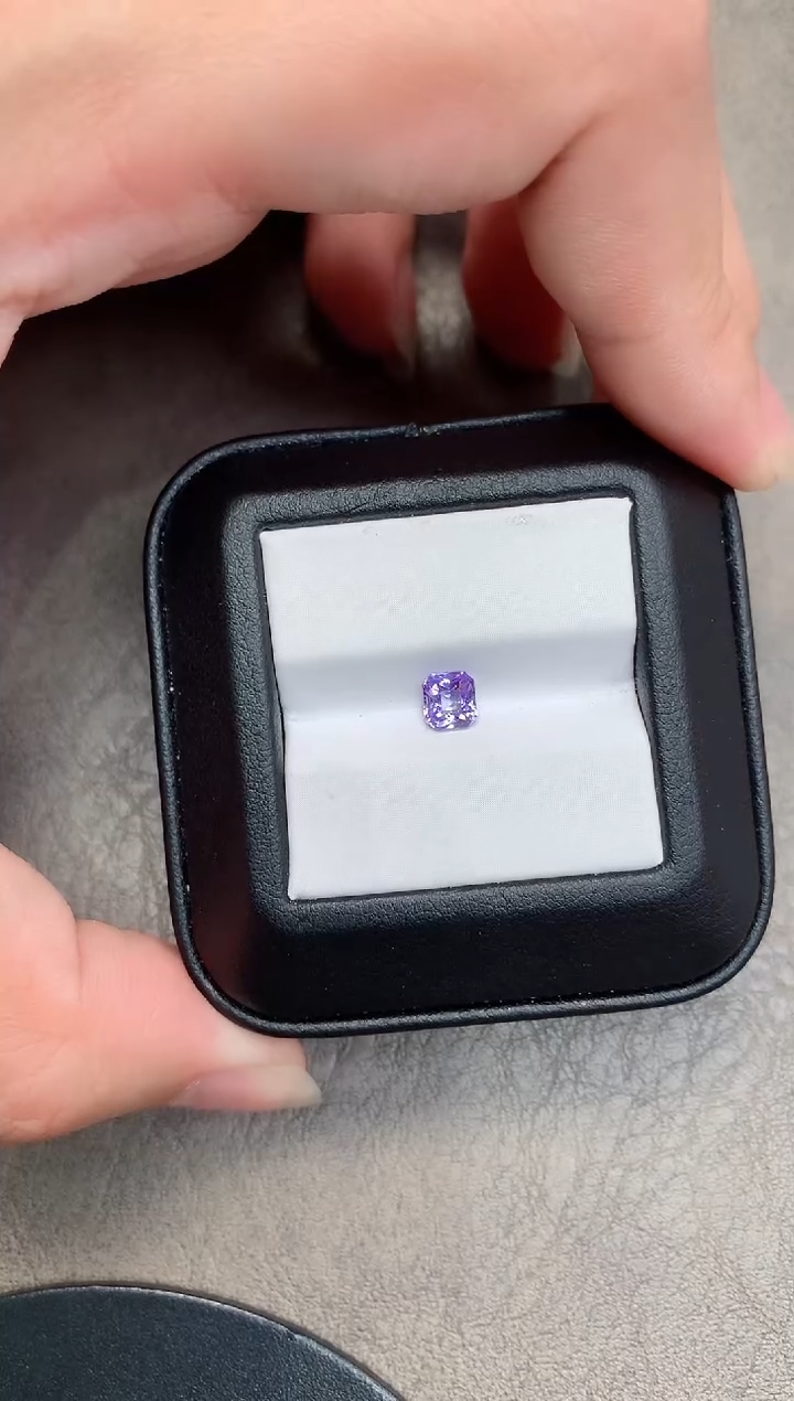 【闪购商品】彩色蓝宝石裸石未镶嵌1.03ct无烧薰衣草色雷迪恩 SY