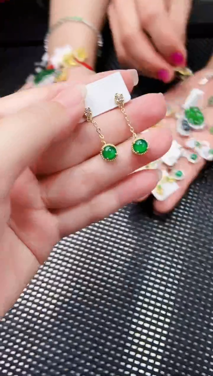 【闪购商品】翡翠耳饰未镶嵌11111111