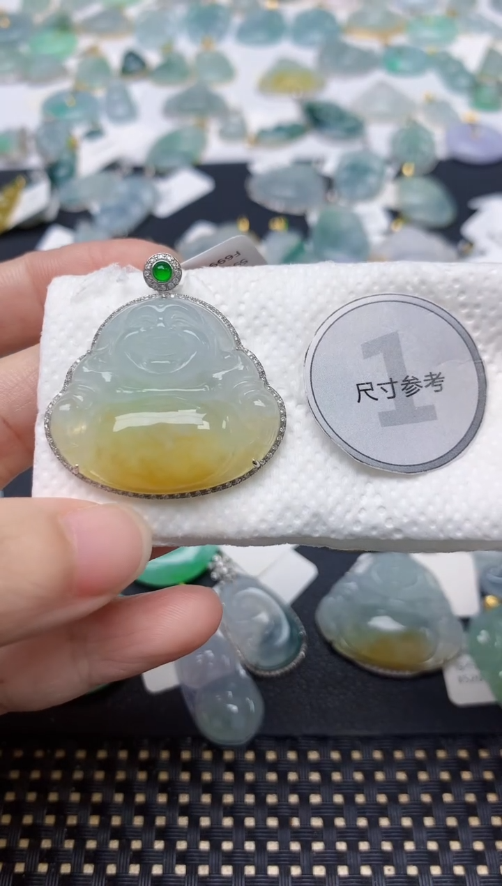 颈饰18K金镶嵌翡翠天然缅甸A货翡翠