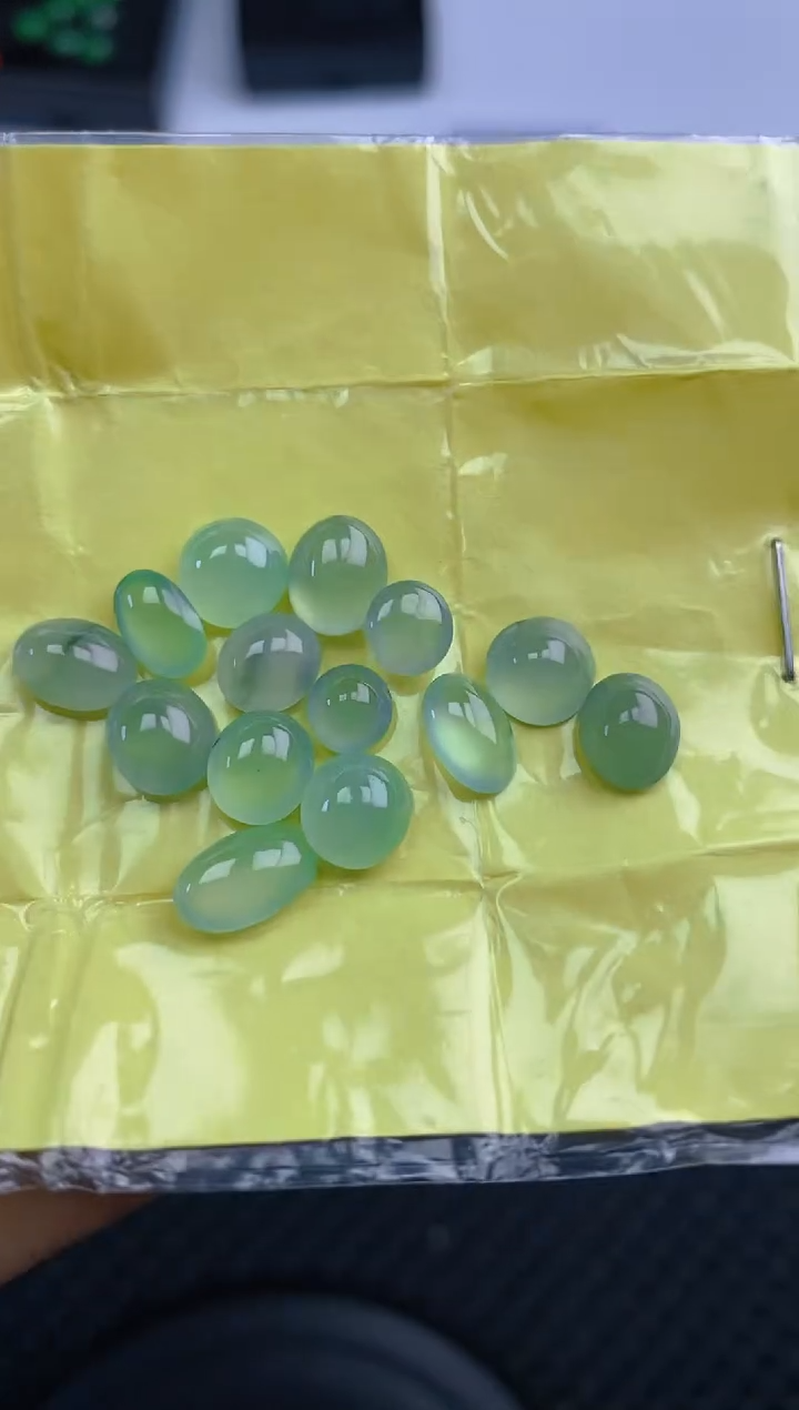 定制翡翠未镶嵌天然翡翠蛋面22