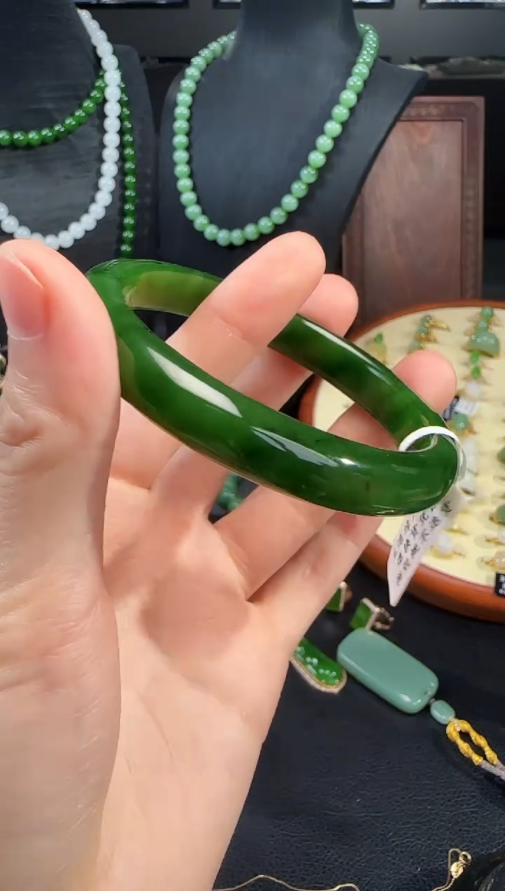 和田玉手镯未镶嵌1