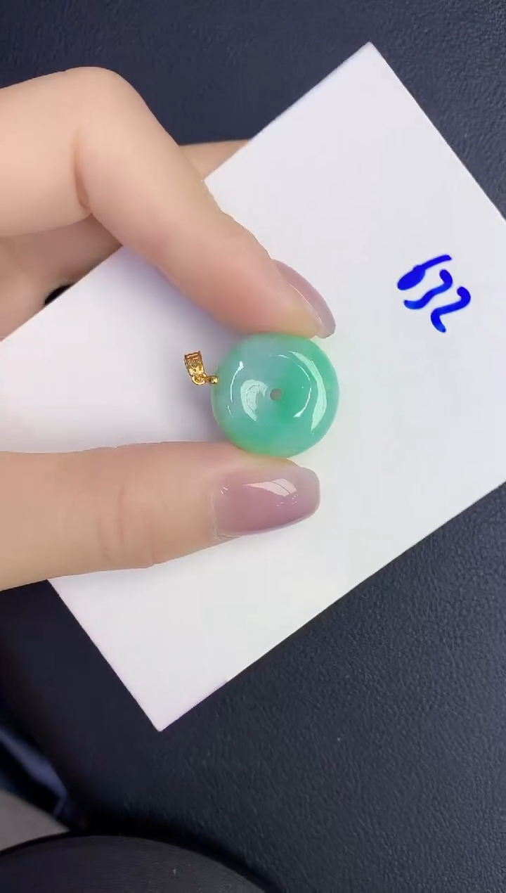 颈饰未镶嵌翡翠缅甸天然翡翠A货