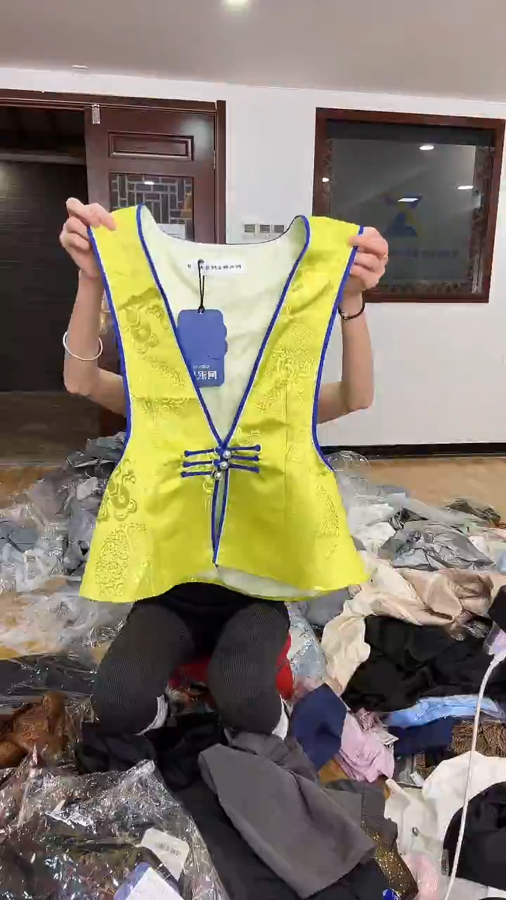 M码       90-105斤 马甲