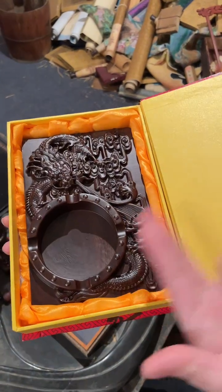 【闪购商品】一一一一一一龙烟缸