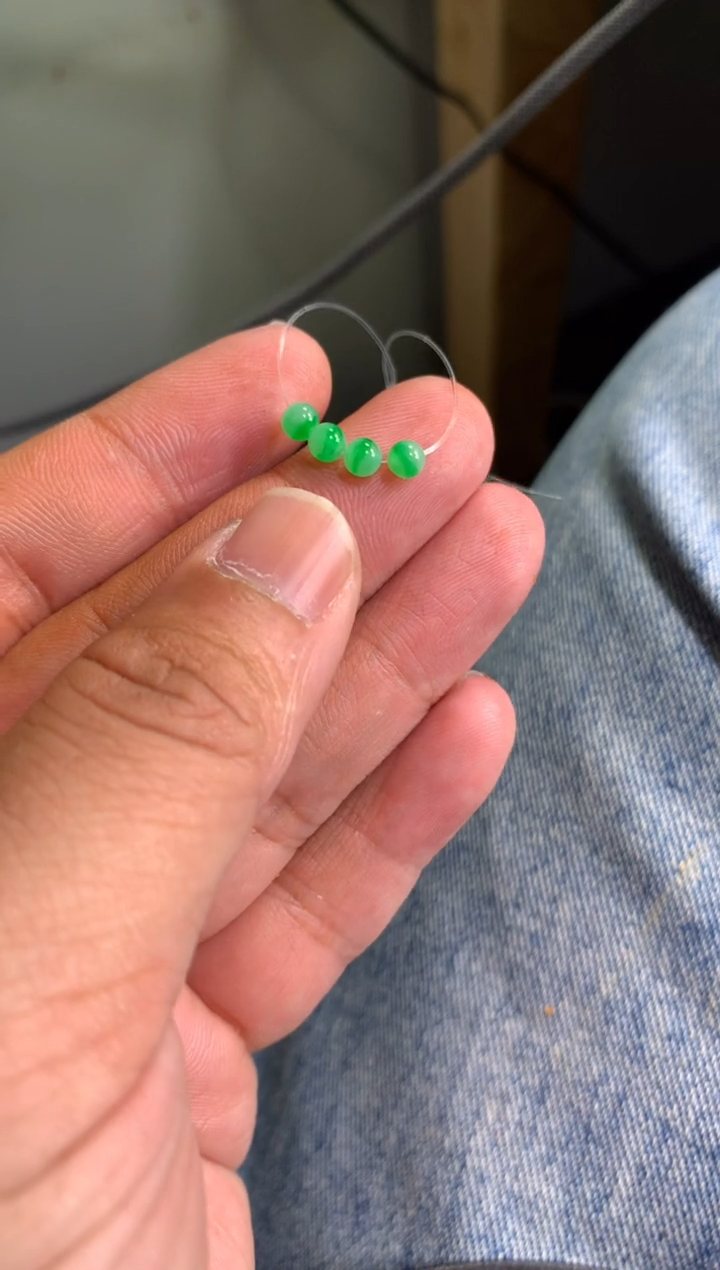 【闪购商品】翡翠颈饰未镶嵌绿珠