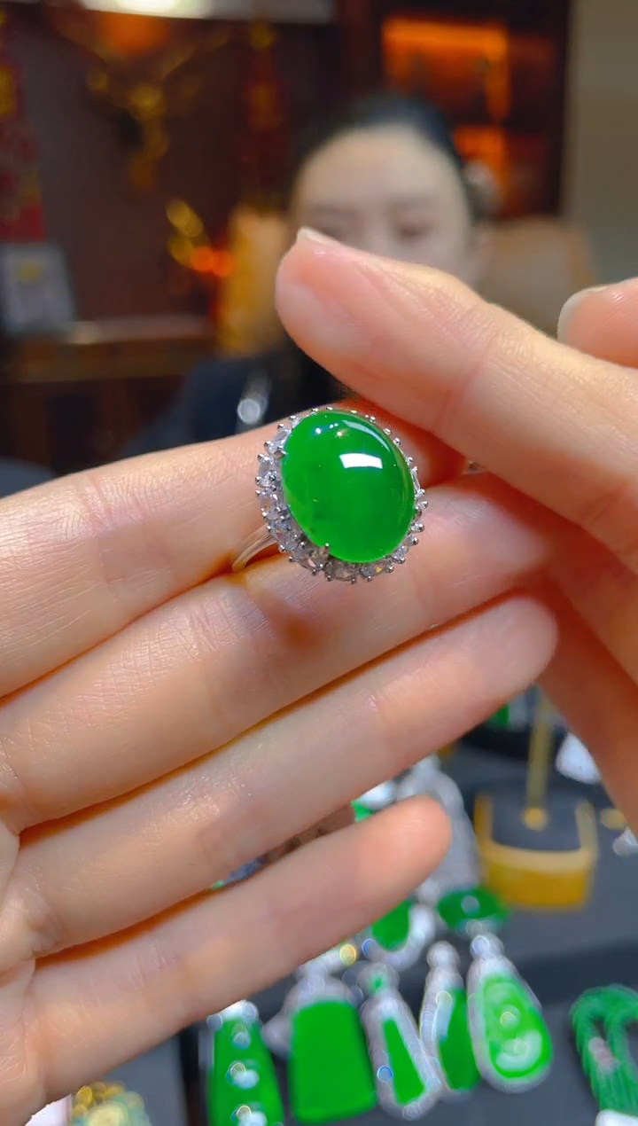 【闪购商品】翡翠戒指银S925镶嵌122890天然A货翡翠蛋面戒指