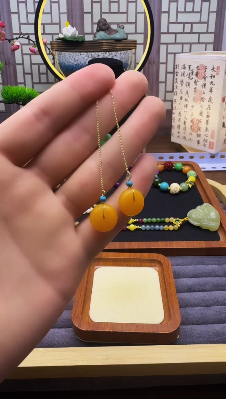 14K金镶嵌蜜蜡耳饰E410