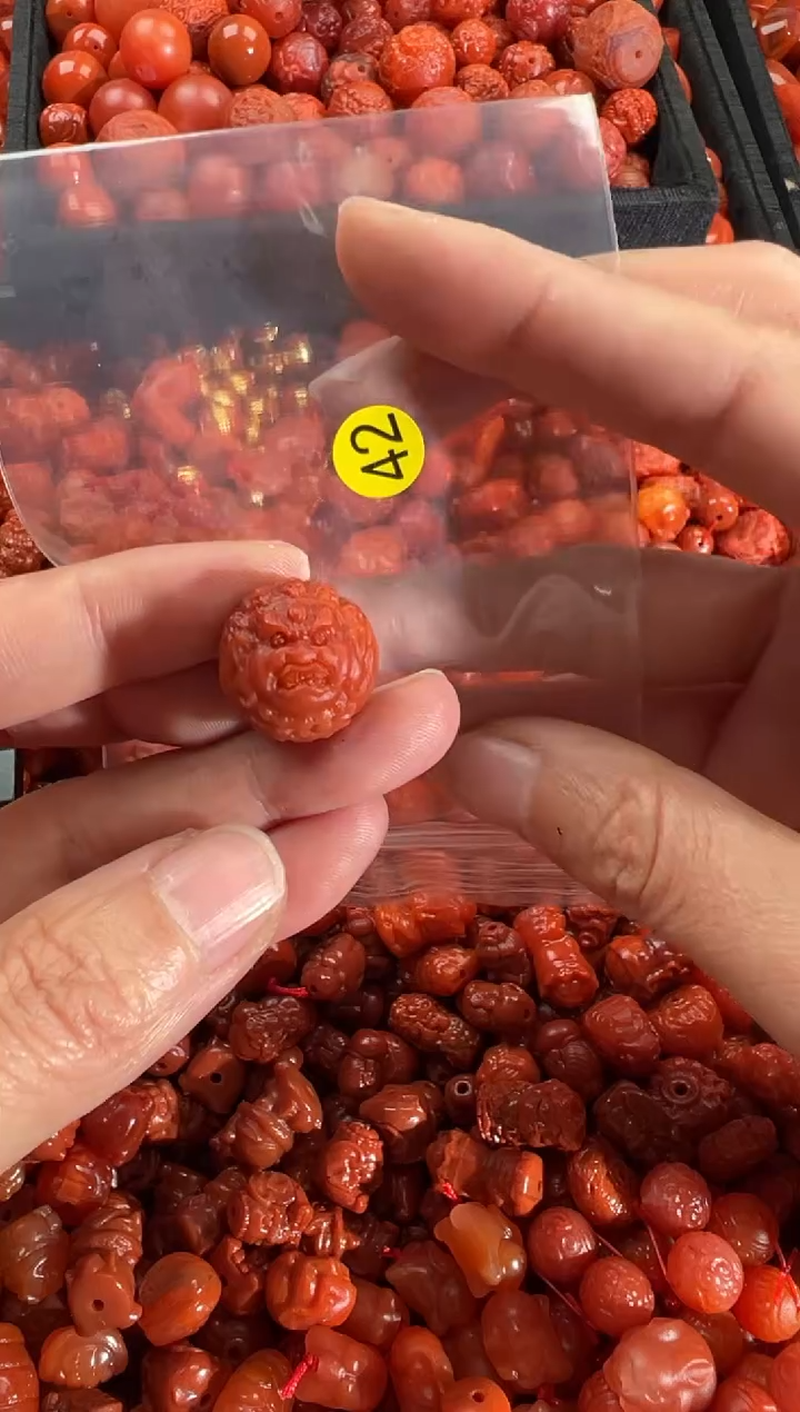 【闪购商品】南红玛瑙颈饰未镶嵌1