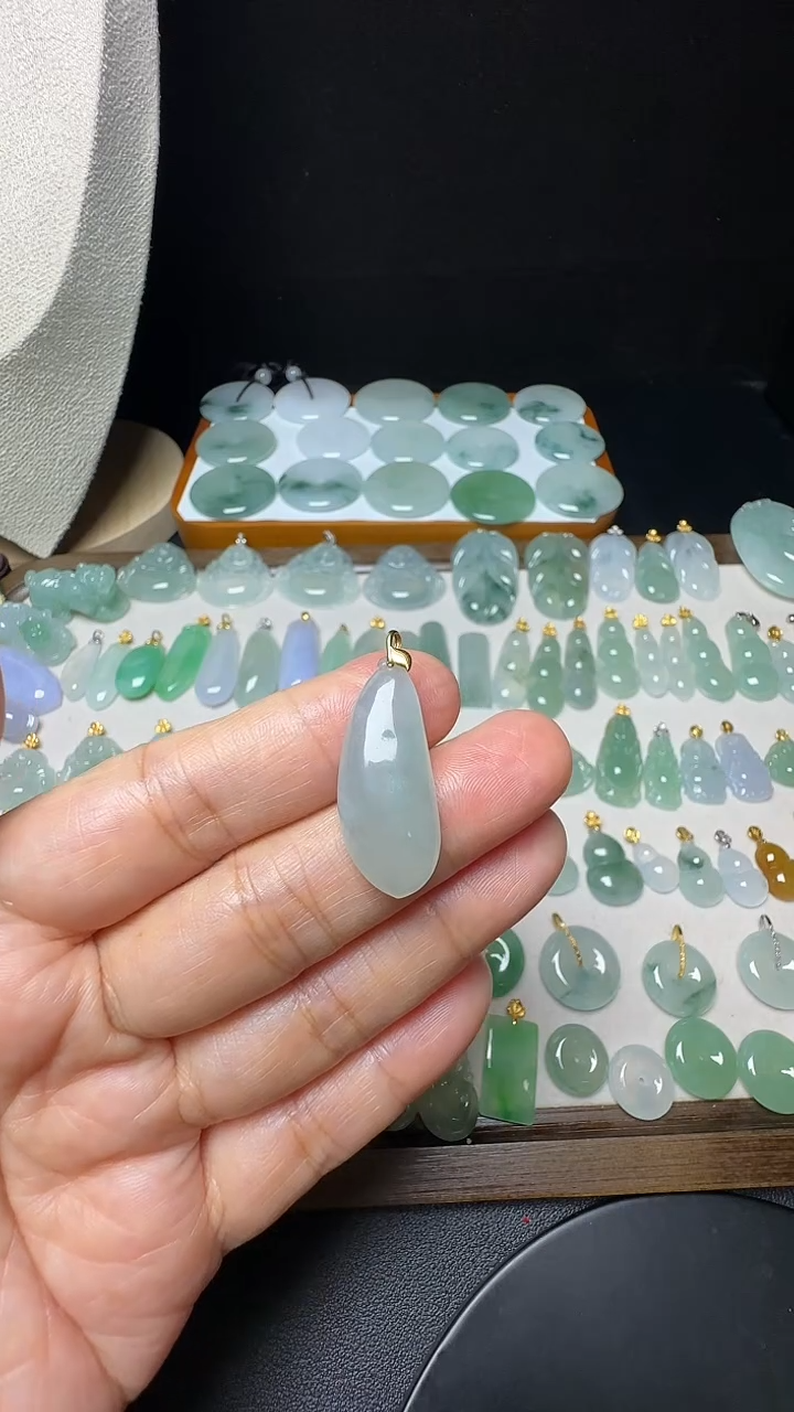 吊坠(不含链)18K金镶嵌翡翠福瓜