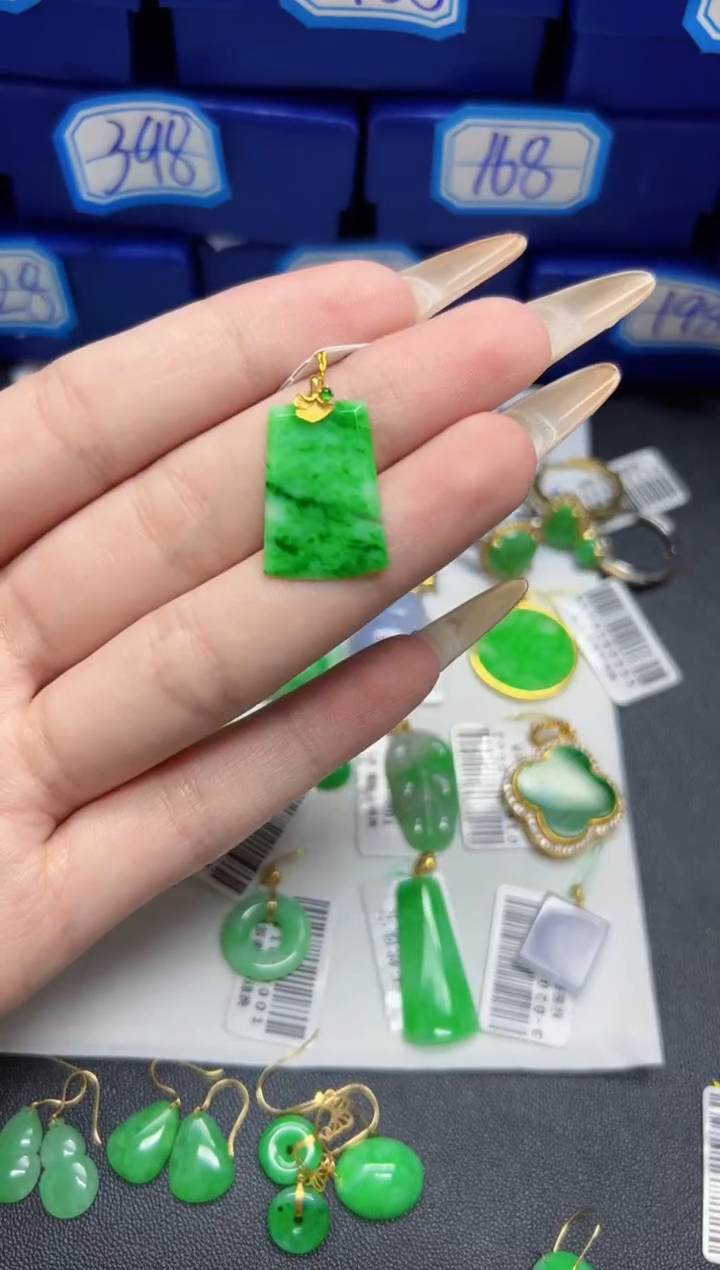 【闪购商品】翡翠颈饰18K金镶嵌Y缅料A货/支持复检/一件