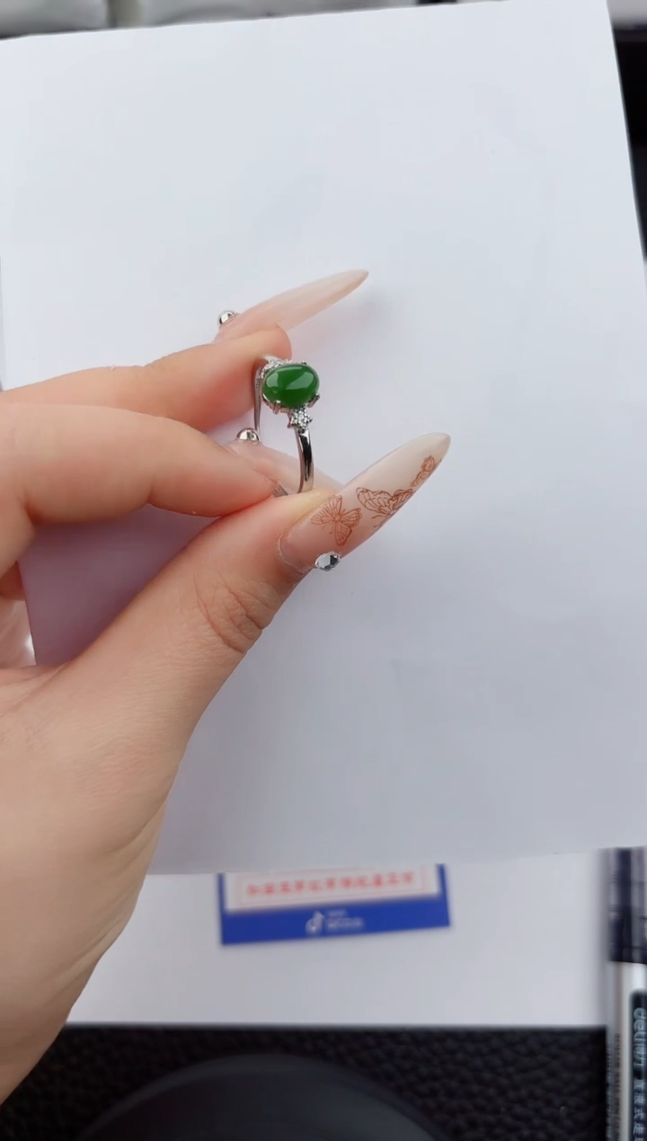 未镶嵌戒指和田玉嗨购微色差T