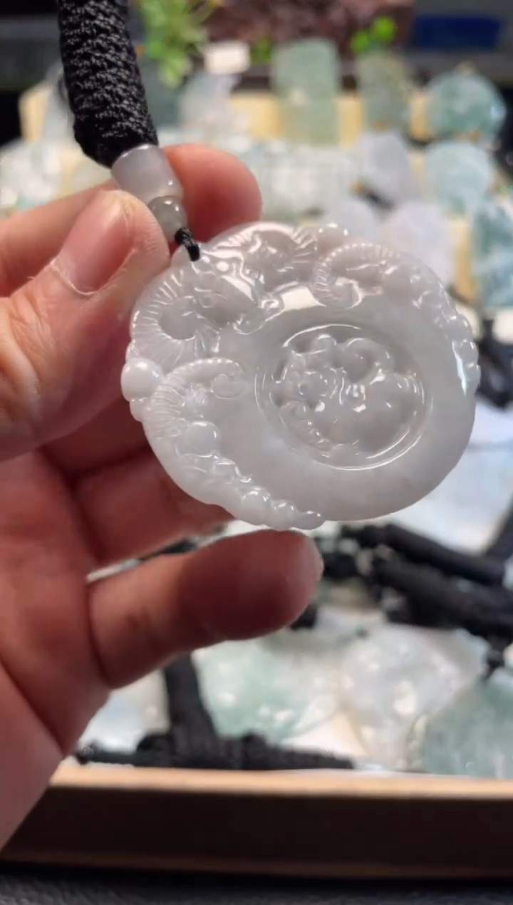 颈饰未镶嵌翡翠12/03/042