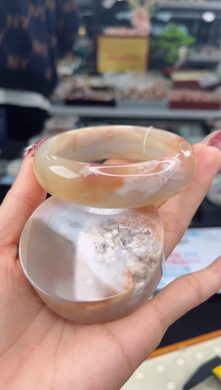 【闪购商品】石英质玉手镯未镶嵌61圈口（赠品镯心）3451144