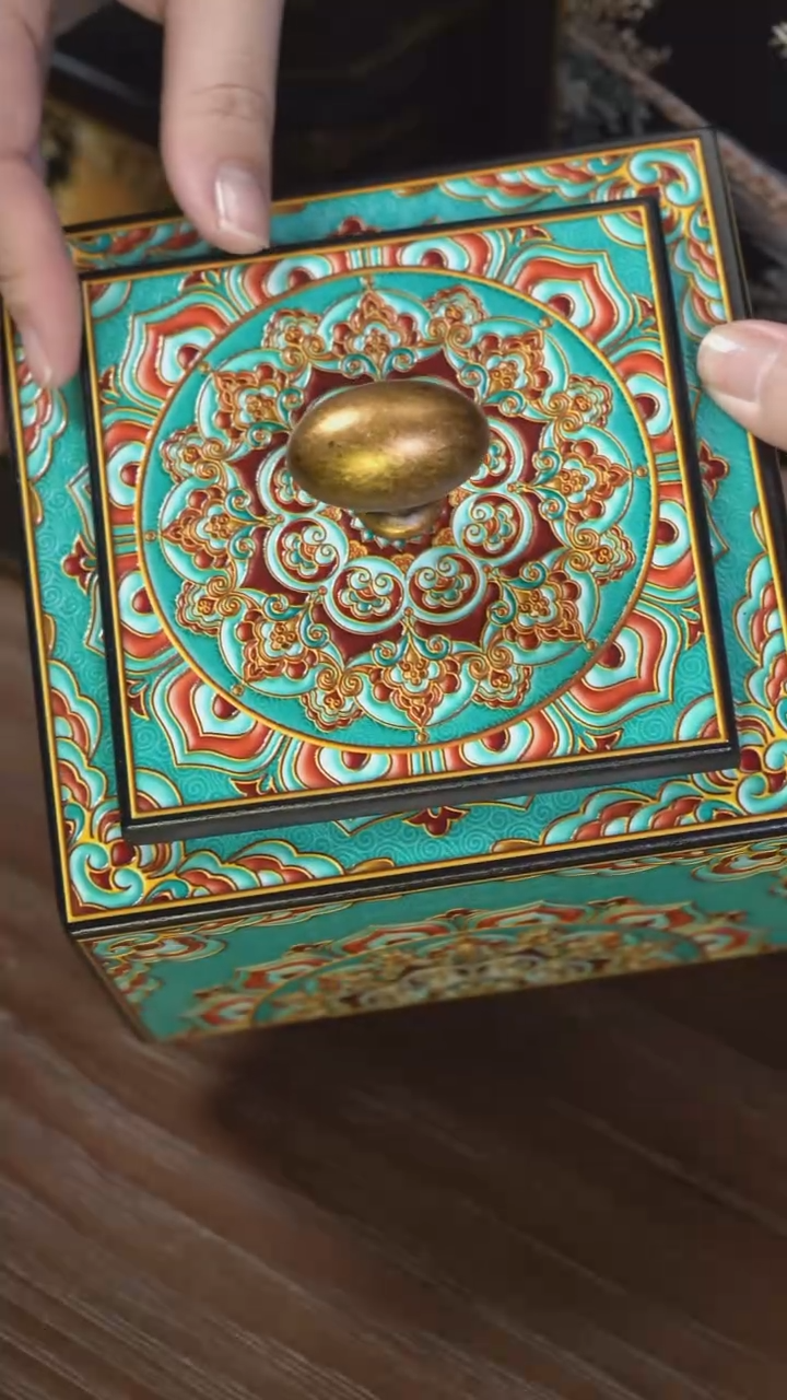 壹藏贰宝盛光小茶叶罐