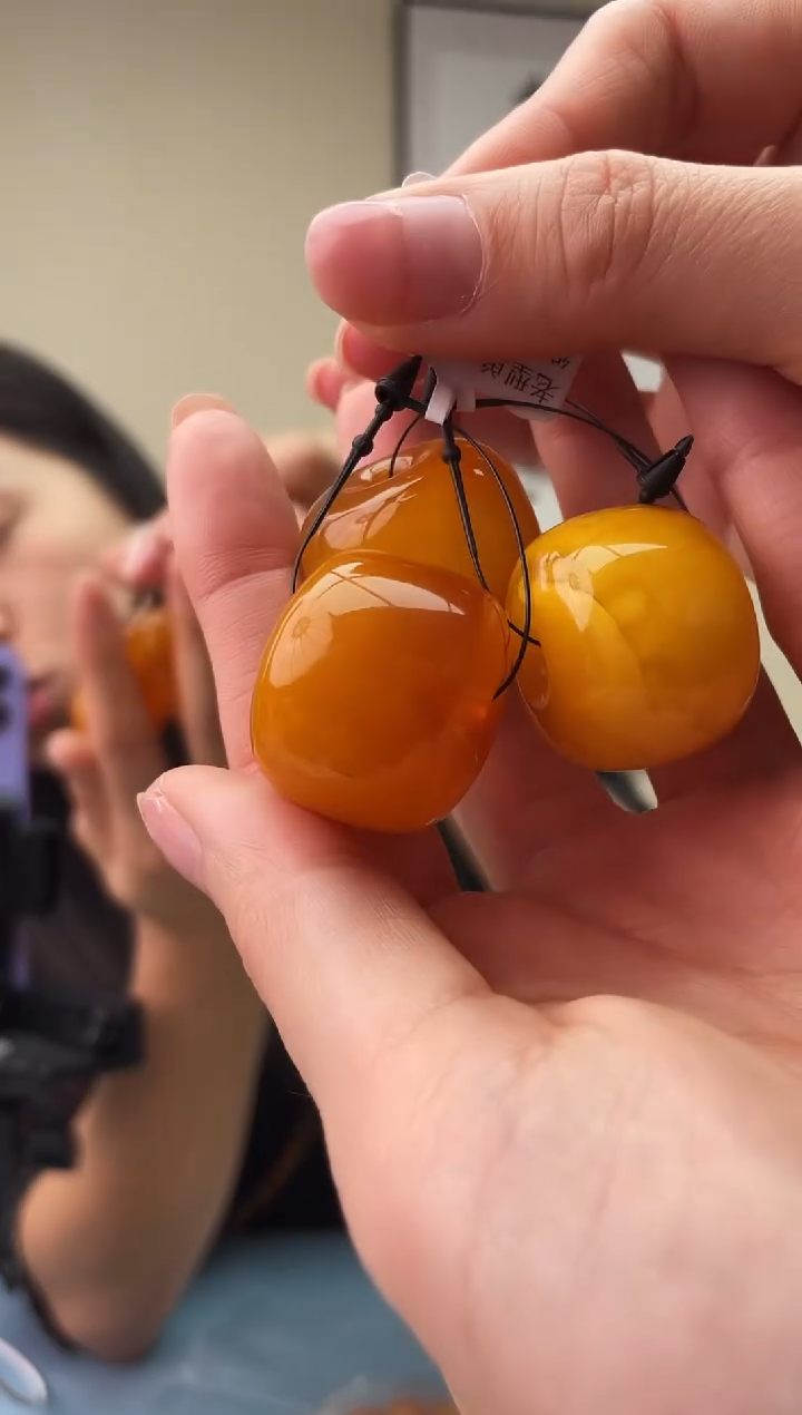 琥珀未镶嵌珠宝奇石T0假一罚十，多样性发一件