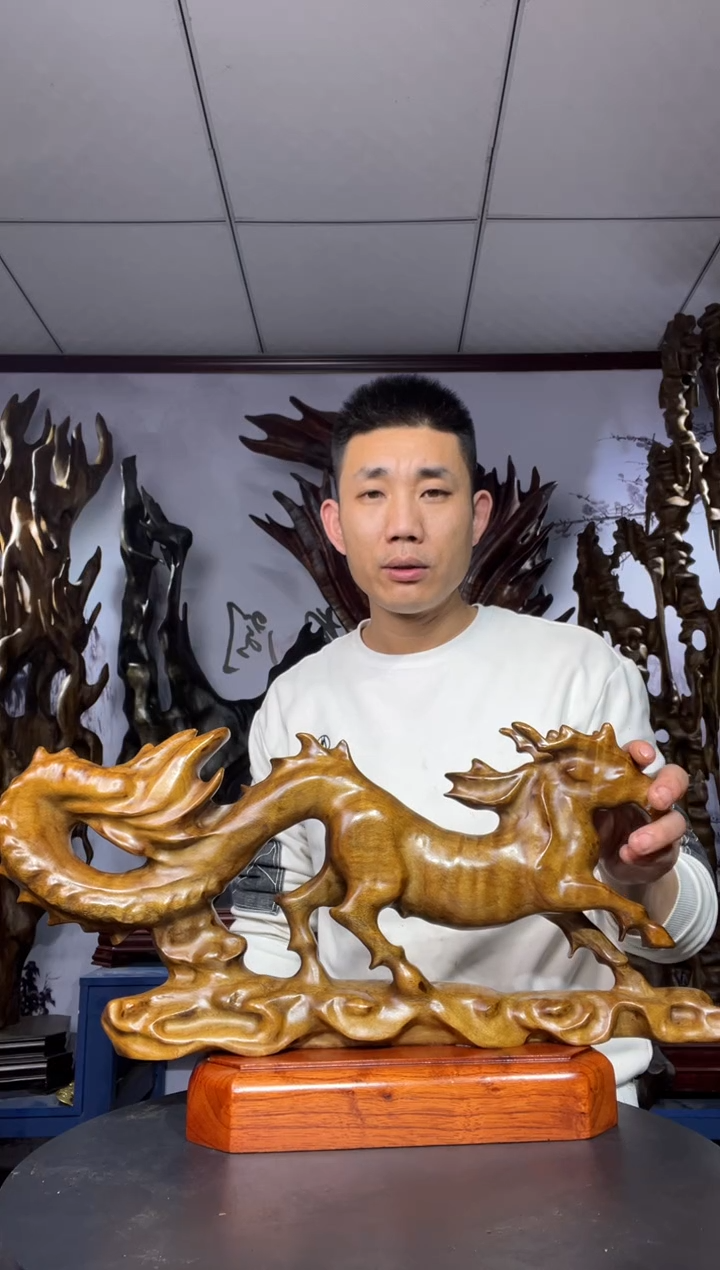 金丝楠木雕款一**雨金丝楠木工艺品摆件