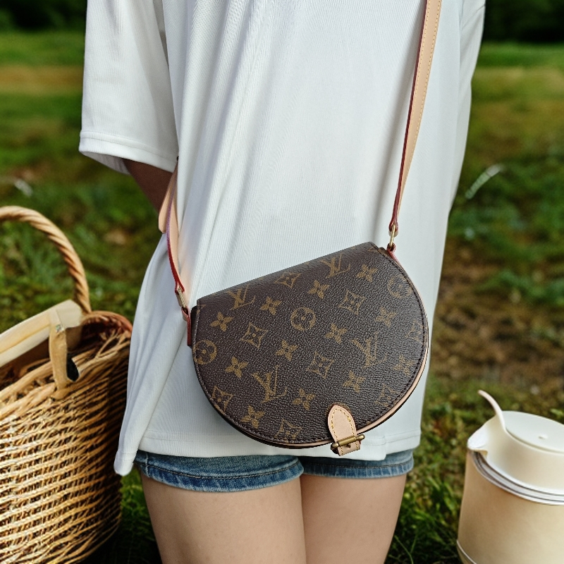 修复品LouisVuitton/路易威登经典老花小猪包斜挎包后换植鞣革