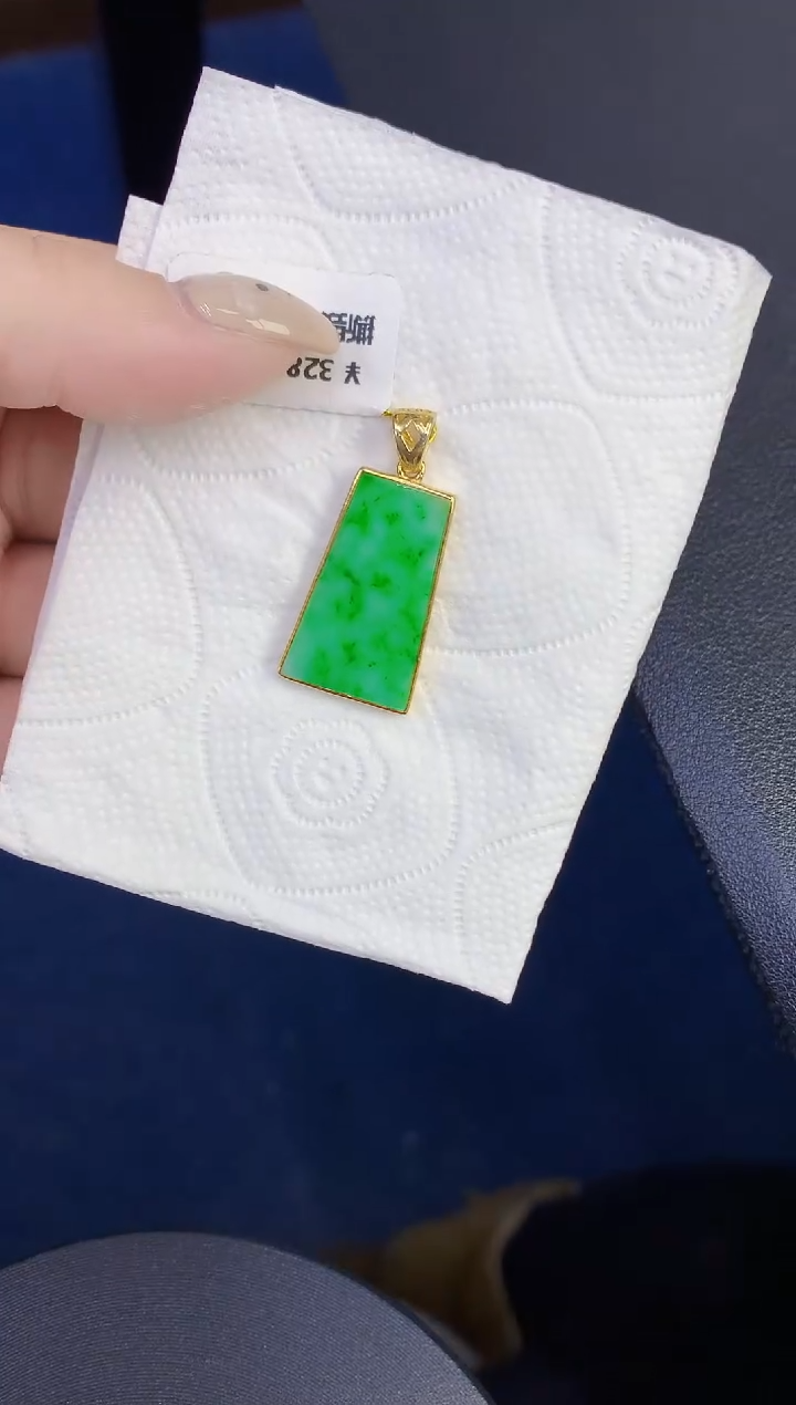 颈饰未镶嵌翡翠缅甸天然翡翠A货