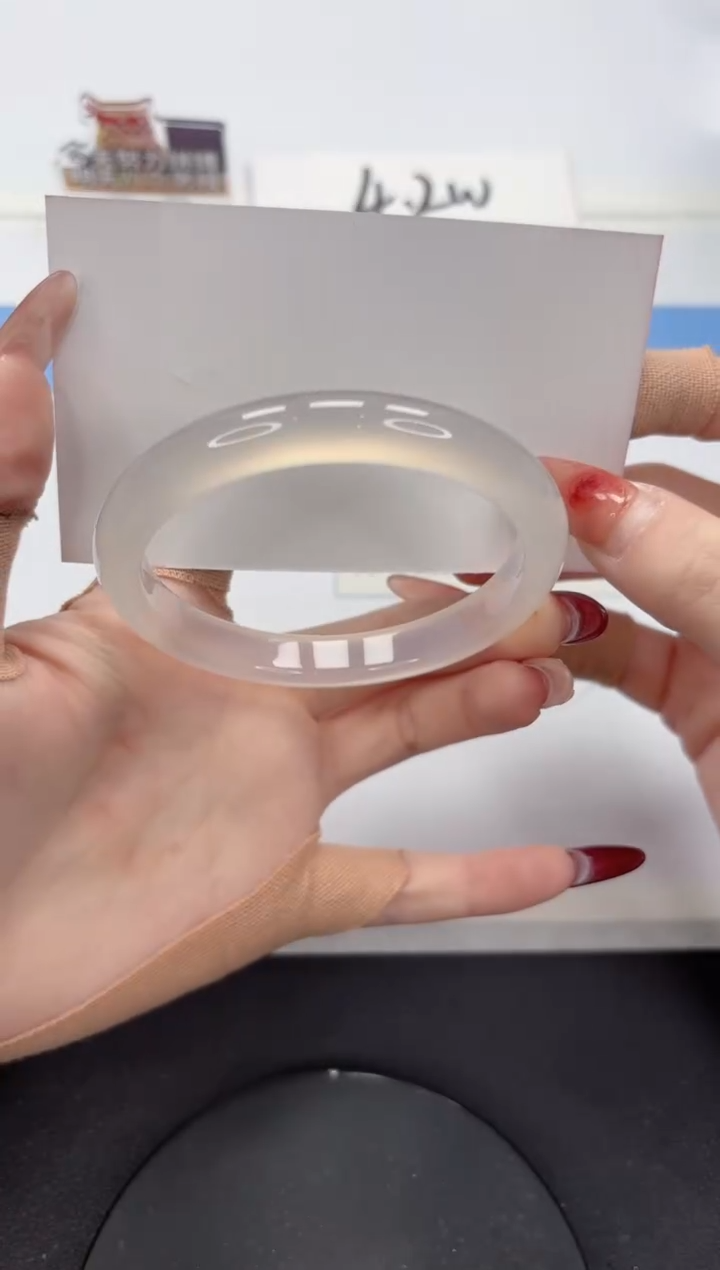 【闪购商品】石英质玉手镯未镶嵌A114-59.5