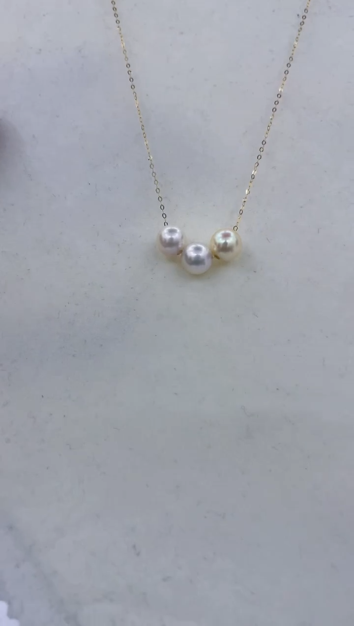 颈饰18K金镶嵌海水珍珠  