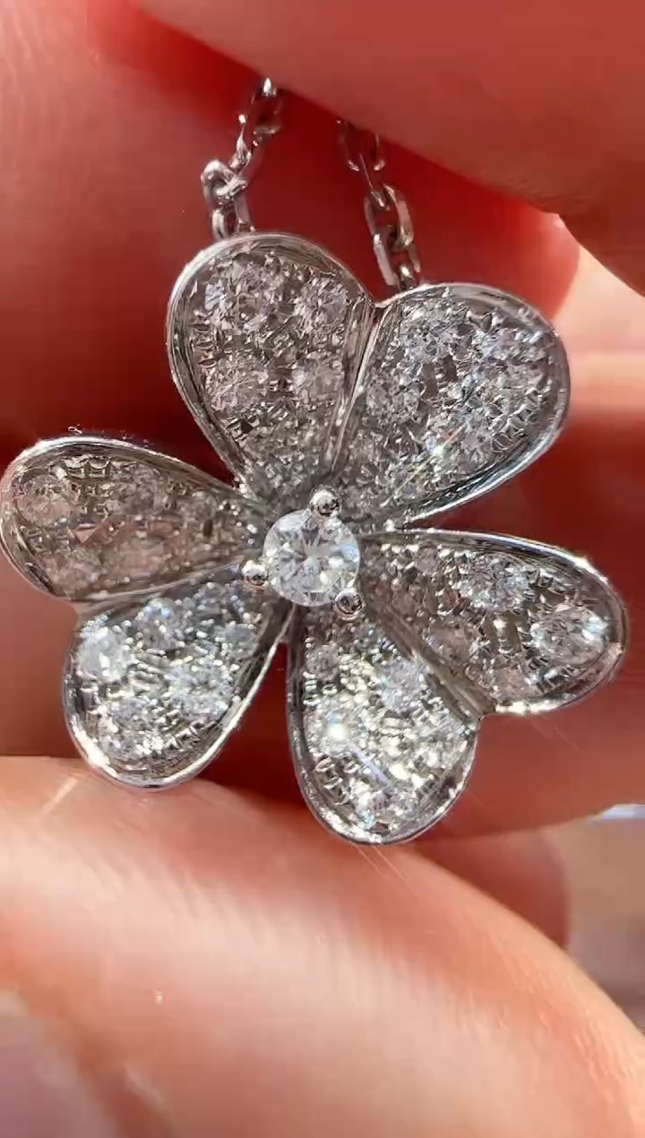 【闪购商品】钻石项链18K金镶嵌中号三叶草