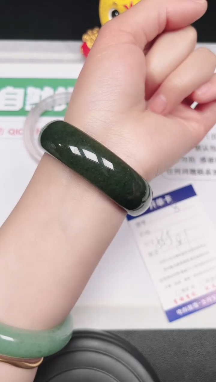 【闪购商品】石英质玉手镯未镶嵌8-56.5