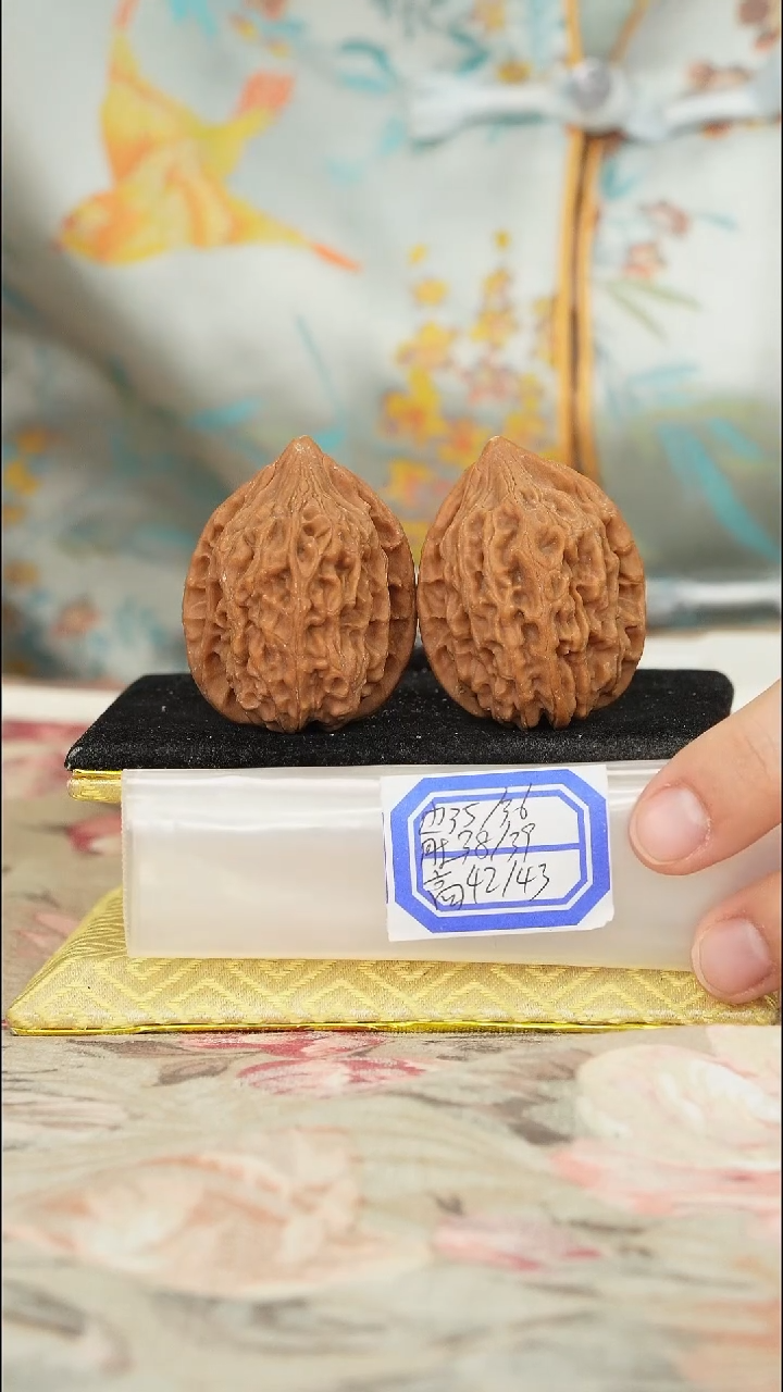 【闪购商品】文玩核桃把件鸡心有修