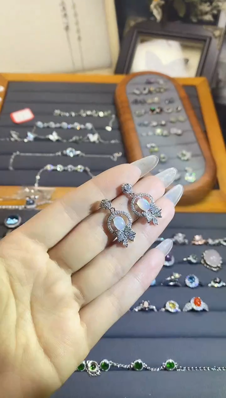 【闪购商品】水晶手链银S925镶嵌A91   