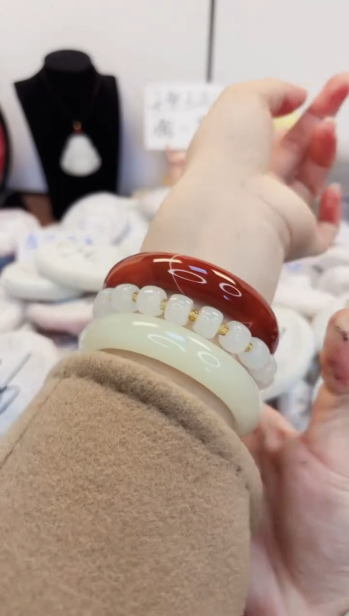 【闪购商品】石英质玉手镯未镶嵌20