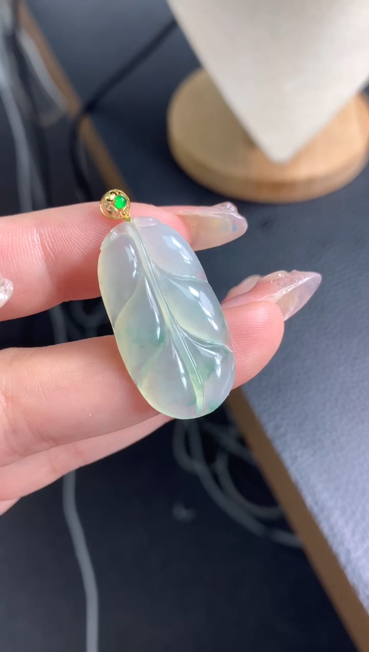 【闪购商品】翡翠颈饰18K金镶嵌48小时鉴赏期