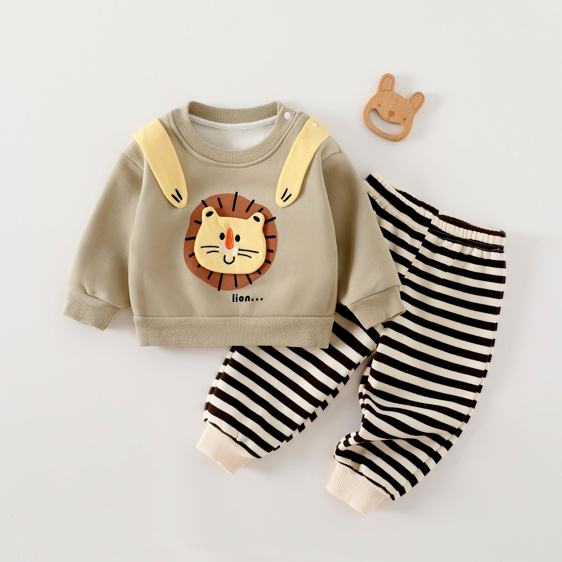 艾咪艾咪 新生婴儿秋冬卫衣套装 宝宝a类卫衣加厚保暖套装