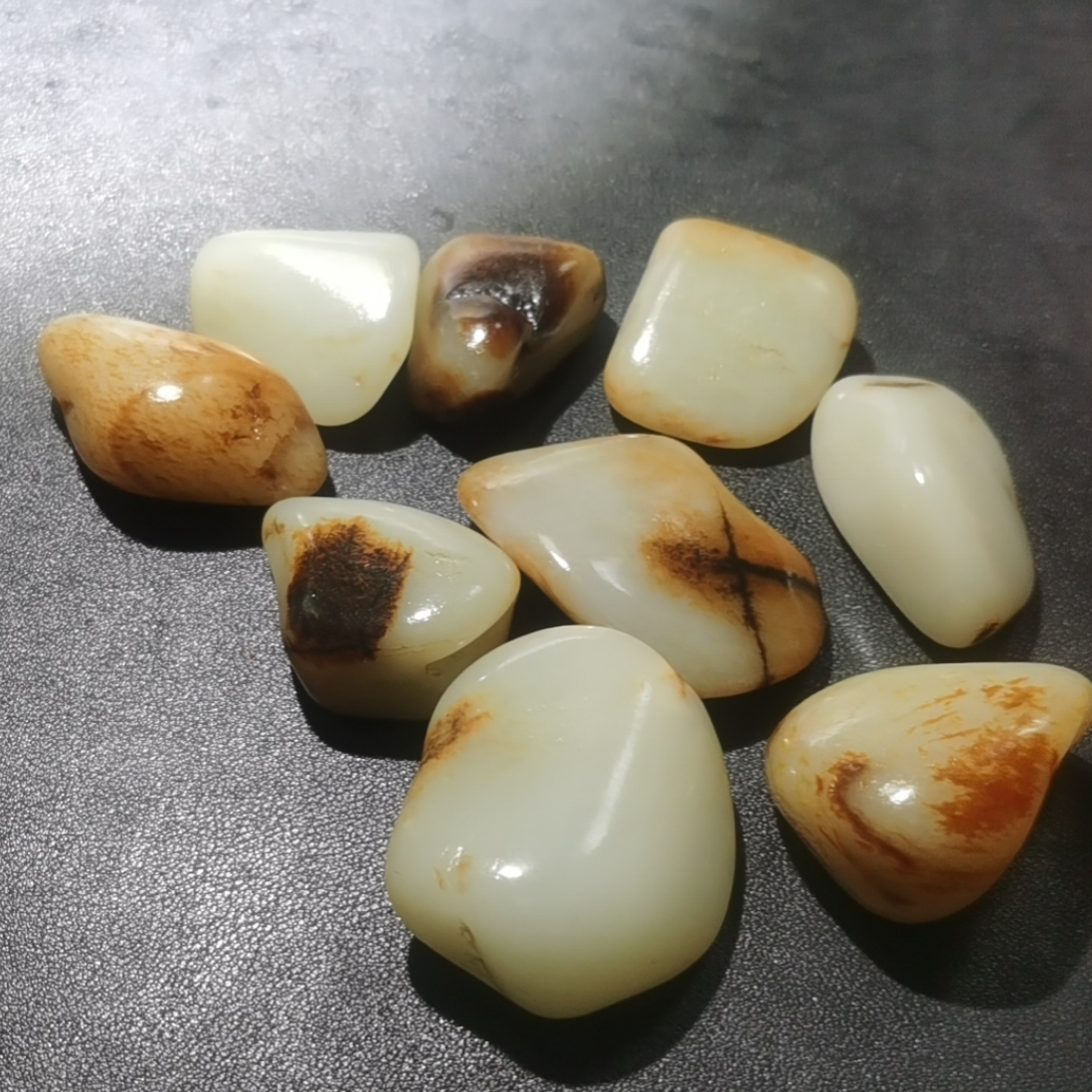 和田玉天然原石把件