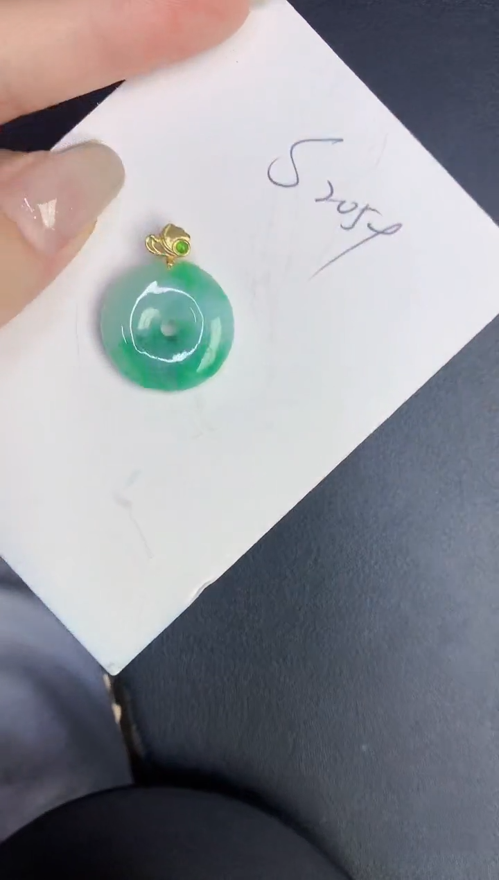 翡翠未镶嵌颈饰缅甸天然翡翠A货