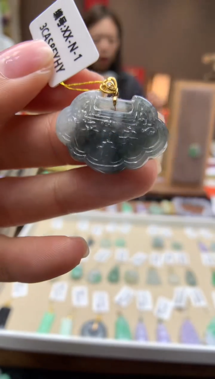 【闪购商品】翡翠颈饰18K金镶嵌如意