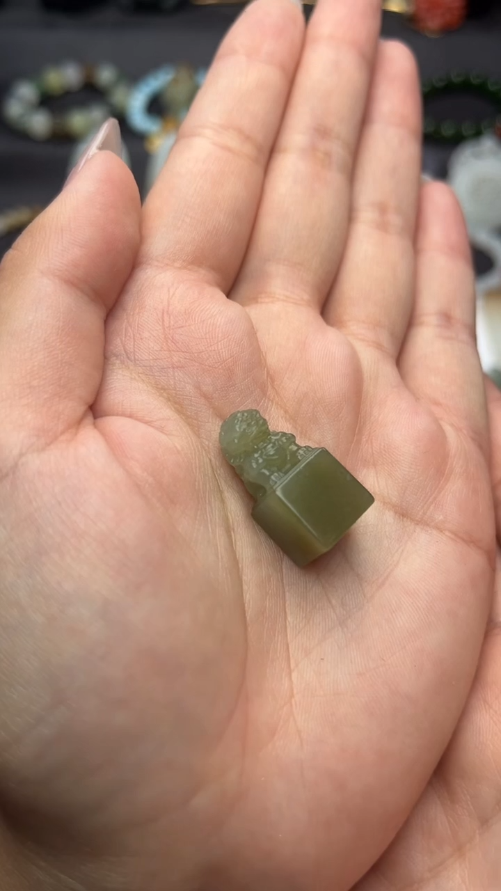 未镶嵌和田玉摆件印章