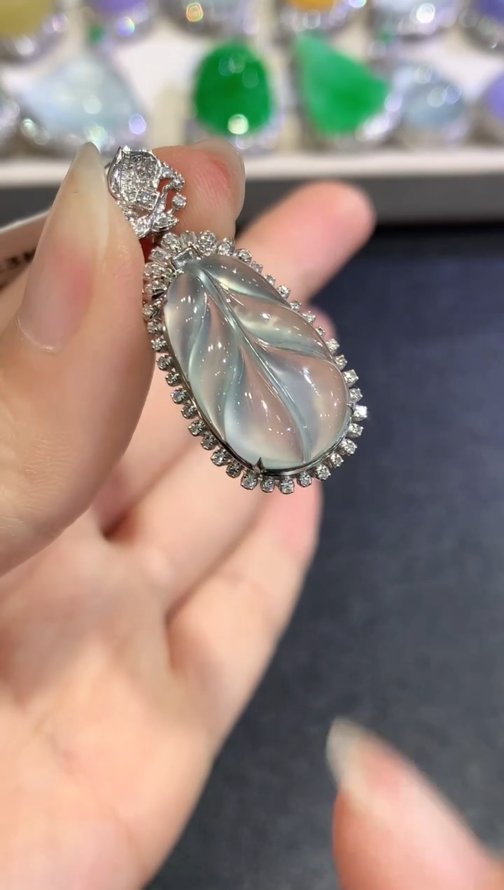 【闪购商品】翡翠颈饰18K金镶嵌C143  