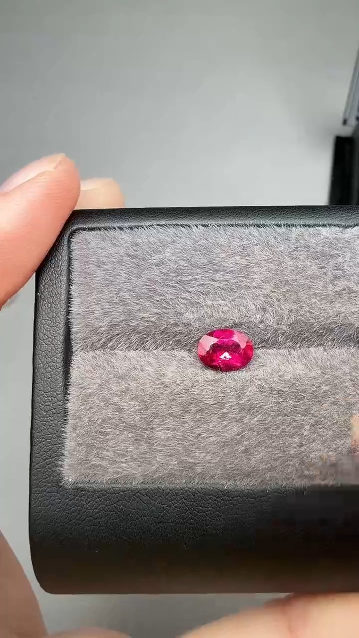 【闪购商品】碧玺卢比来未镶嵌1.2ct-A068-1p