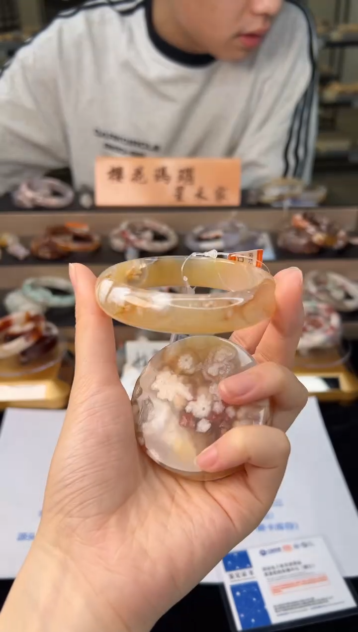 石英质玉未镶嵌手镯60圈口（赠送镯心）11374