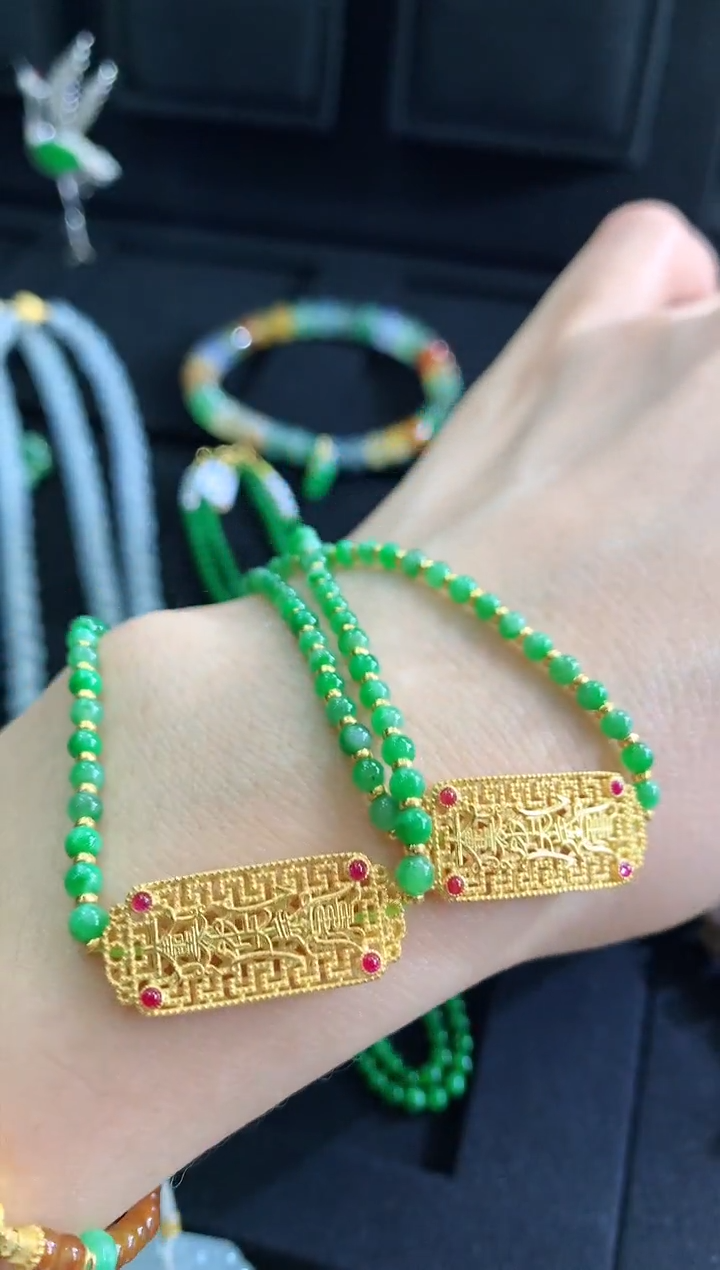 【闪购商品】翡翠手链18K金镶嵌手链（多样性发货发一条）