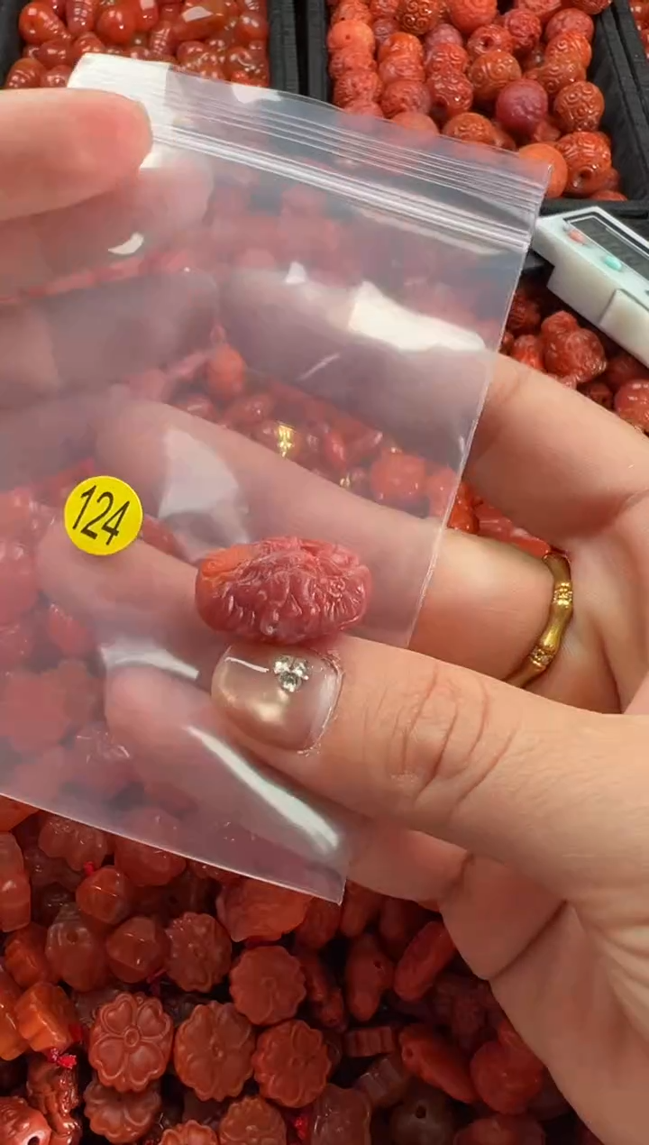 【闪购商品】南红玛瑙颈饰未镶嵌2