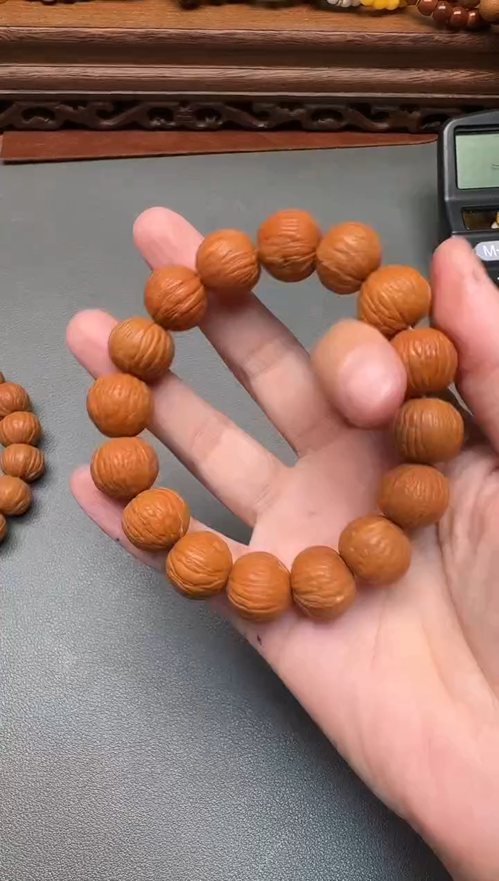 手串猴头核桃猴头手串有瑕疵