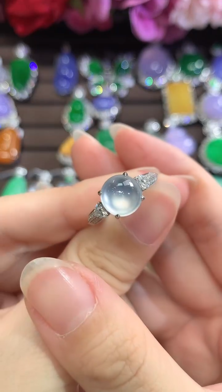 18K金镶嵌戒指翡翠春日珠宝 D41