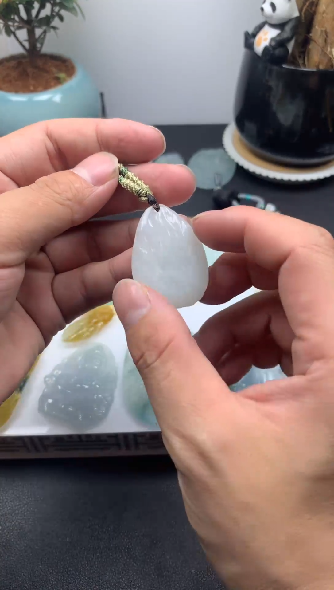 颈饰未镶嵌翡翠吊坠